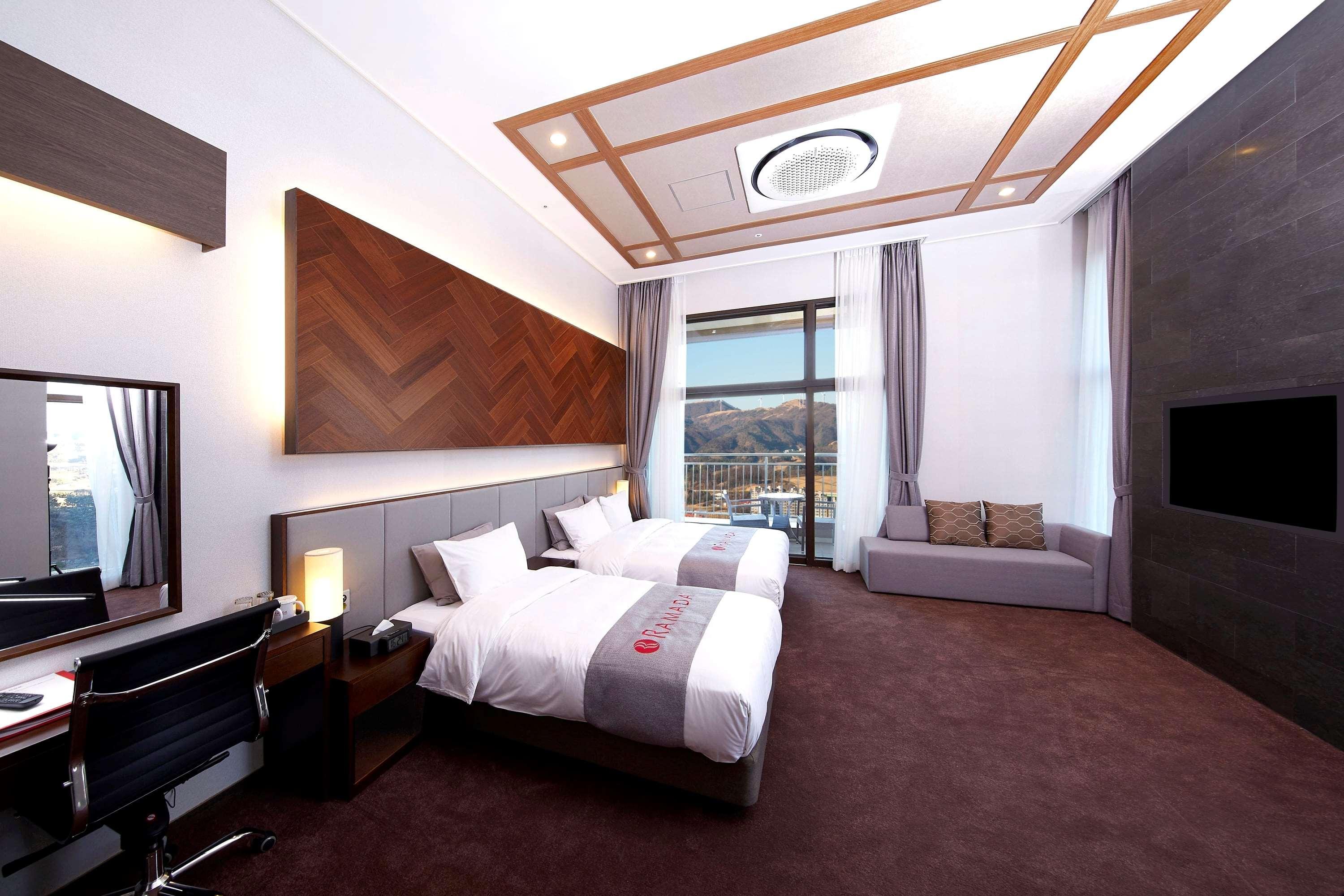 Ramada Hotel & Suite By Wyndham Gangwon Pchjongčchang Exteriér fotografie