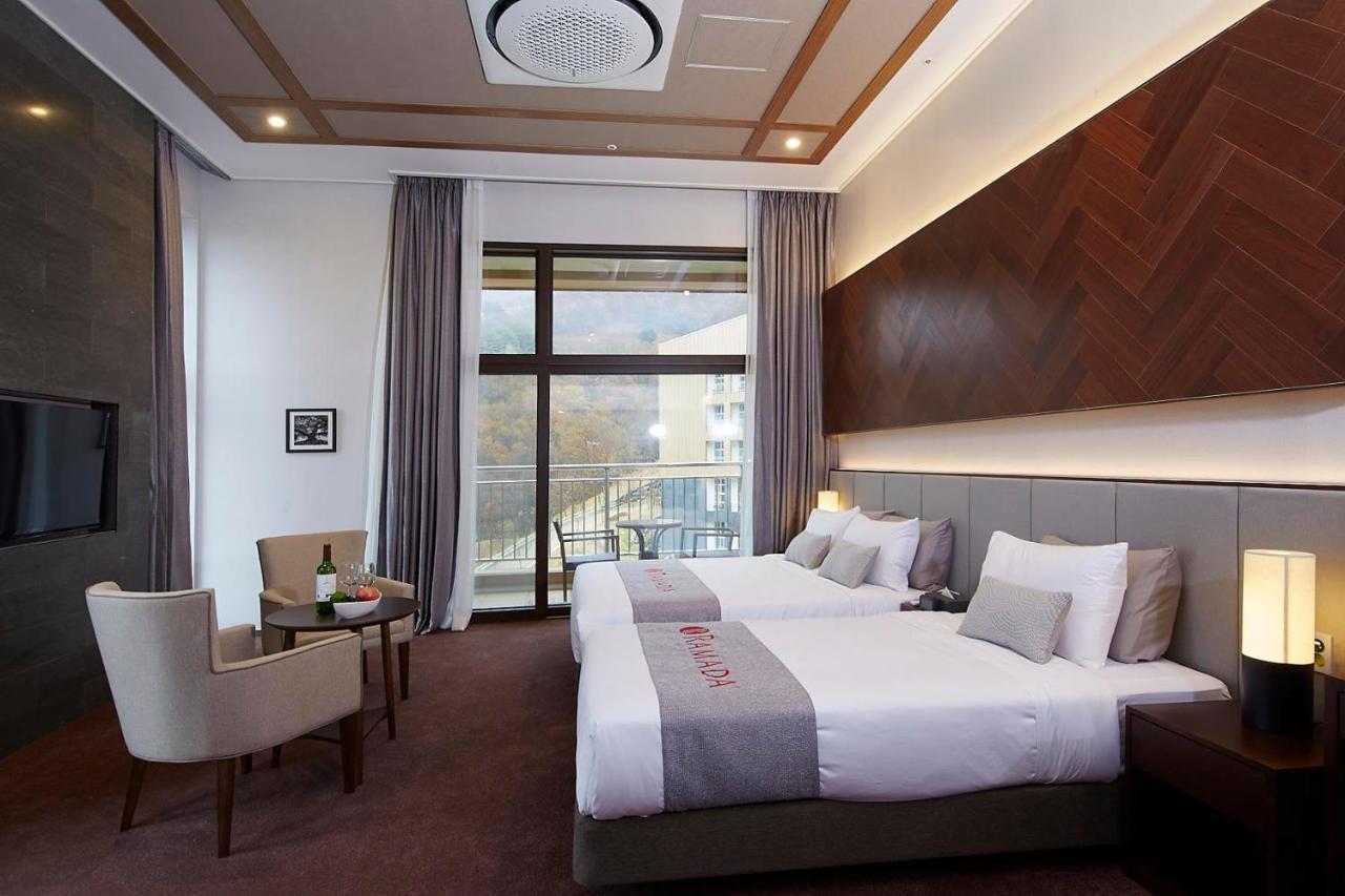 Ramada Hotel & Suite By Wyndham Gangwon Pchjongčchang Exteriér fotografie