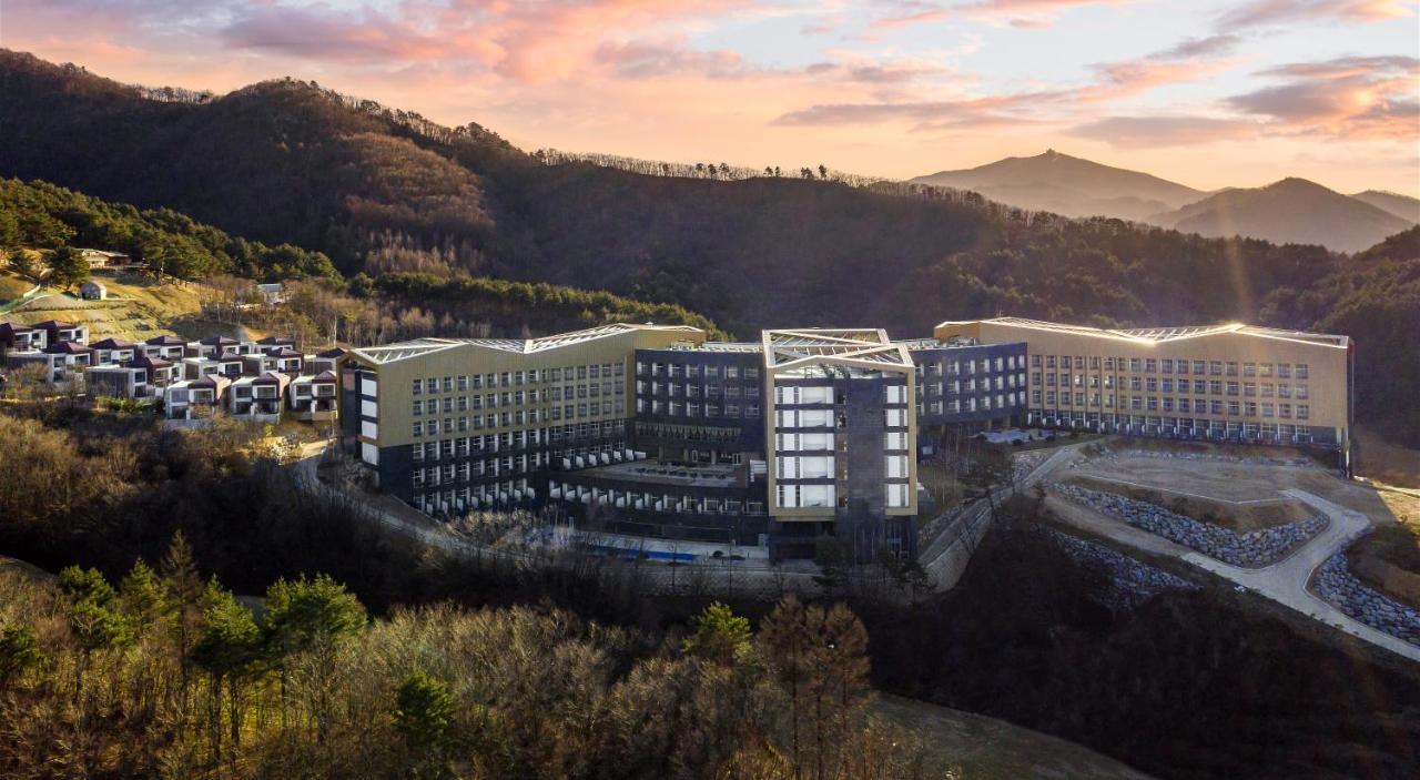 Ramada Hotel & Suite By Wyndham Gangwon Pchjongčchang Exteriér fotografie